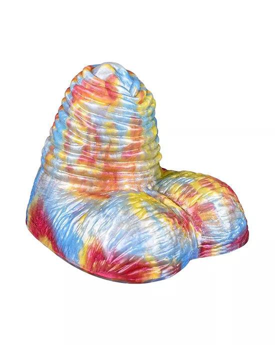 Wild Towering Giant Fantasy Grinder