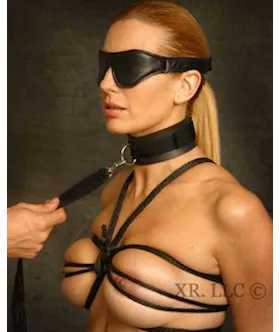 Le Savauge Leash and Collar Set