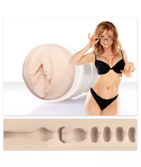 Fleshlight Girls Nina Hartleys Vagina