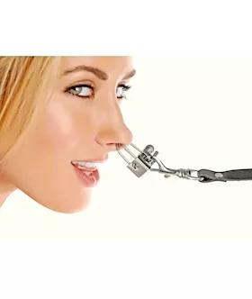 Lead Them By The Nose Shackle And Leash Kit