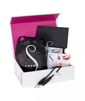 Squeeze By Swan Kiss