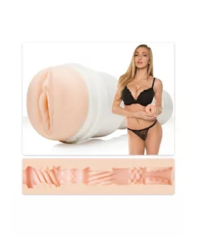 Fleshlight Girls Kendra Sunderland Vagina