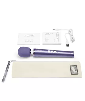 Le Wand Petite Rechargeable Massager