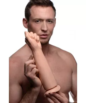 Fisto Clenched 13