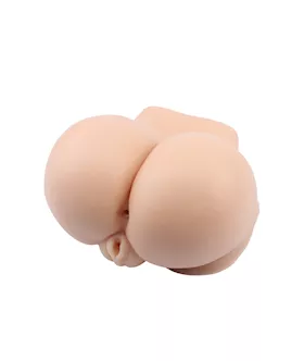 Toris Plump Ass With Vagina