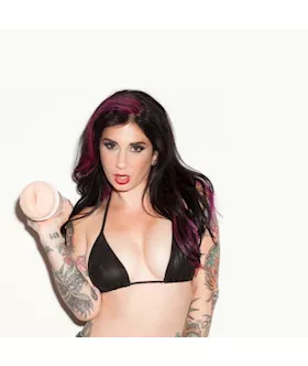 Fleshlight Girls Joanna Angel Misfit Signature Vagina