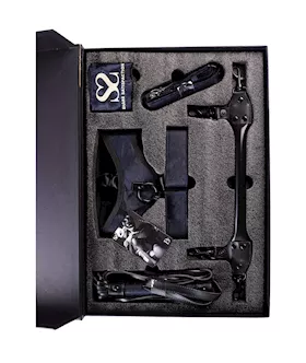 Bound Luxury Collar And Leash Bondage Set