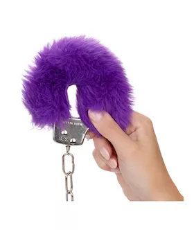 Ultra Fluffy Furry Handcuffs