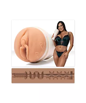 Fleshlight Girls Esperanza Gomez Amante Signature Vagina