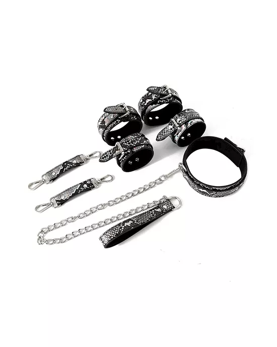 Share Satisfaction Snake-print Set
