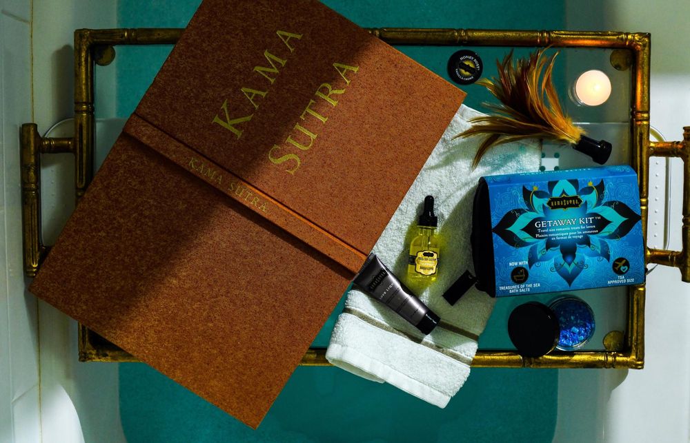 large_KS_GetawayKit_Bath.jpg