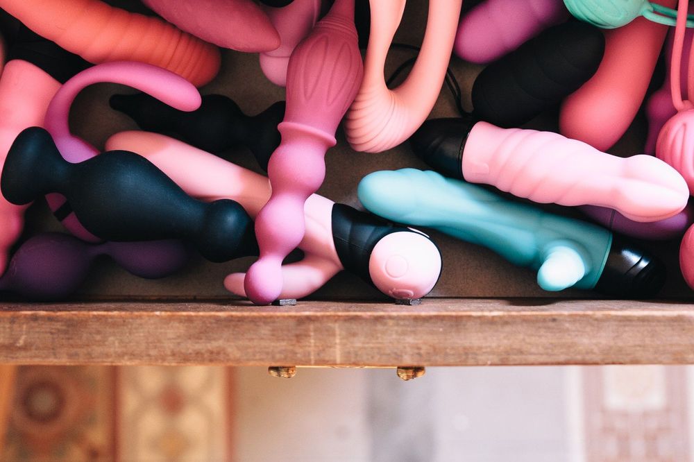 5 of the Best-Selling Wand Vibrators for Women