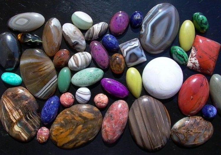 medium_precious-stones.jpg